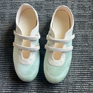 Low profile Mary Jane sneaker
